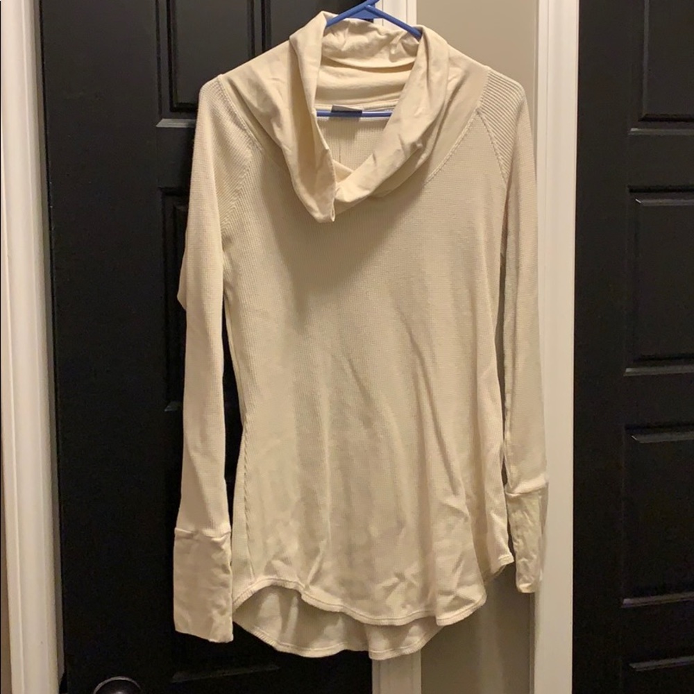 Columbia thermal top